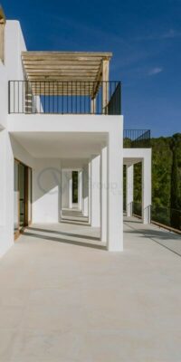 Exklusive Villa mit Meerblick und ultimativer Privatsphäre