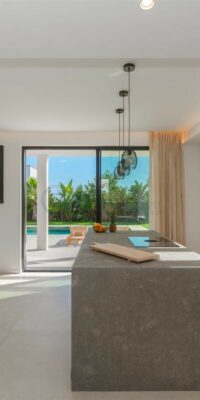 Villa moderna vicino alla città di Ibiza con vista sul mare