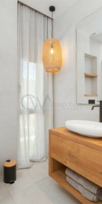 Villa moderna vicino alla città di Ibiza con vista sul mare