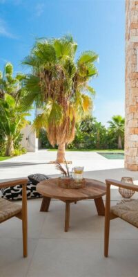 Villa moderna vicino alla città di Ibiza con vista sul mare