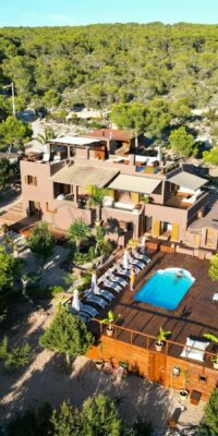 Spettacolare villa con piscina e vista sul mare a Formentera