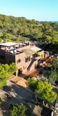 Spettacolare villa con piscina e vista sul mare a Formentera