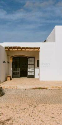 Bohemian Chic Villa with Guesthouse in Sant Jordi