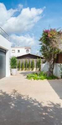 Exquisite Villa in Can Ramon with Luxurious Charm
