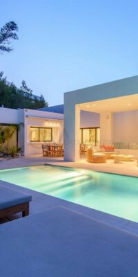 Villa de luxe avec vue spectaculaire sur la mer à Roca Llisa