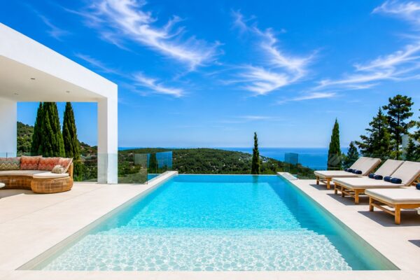 Luxury Villa with Spectacular Sea Views in Roca Llisa