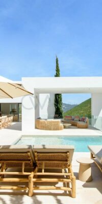 Villa de luxe avec vue spectaculaire sur la mer à Roca Llisa