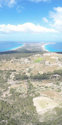 Deux terrains avec un projet approuvé à La Mola, Formentera