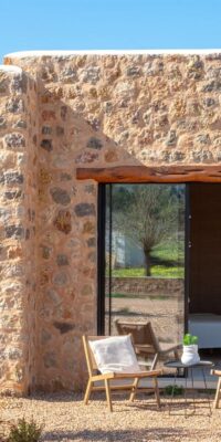 Exquisita villa de nueva construcción con casa de invitados