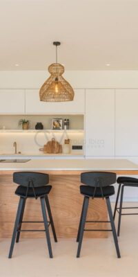Exquisita villa de nueva construcción con casa de invitados