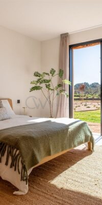 Exquisita villa de nueva construcción con casa de invitados
