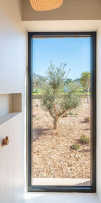 Exquisite New-Build Villa with Guest House
