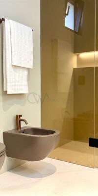 Exquisita villa de nueva construcción con casa de invitados