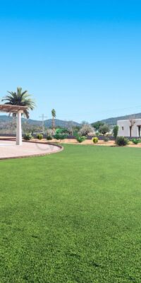 Exquisita villa de nueva construcción con casa de invitados