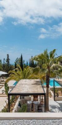 Luxe huis in Cala Jondal met panoramisch uitzicht op zee