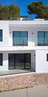 Moderne Luxusvilla in Cap Martinet – Meerblick
