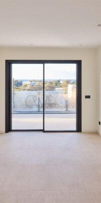 Moderne Luxusvilla in Cap Martinet – Meerblick