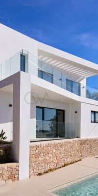 Moderne Luxusvilla in Cap Martinet – Meerblick