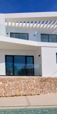 Moderne Luxusvilla in Cap Martinet – Meerblick
