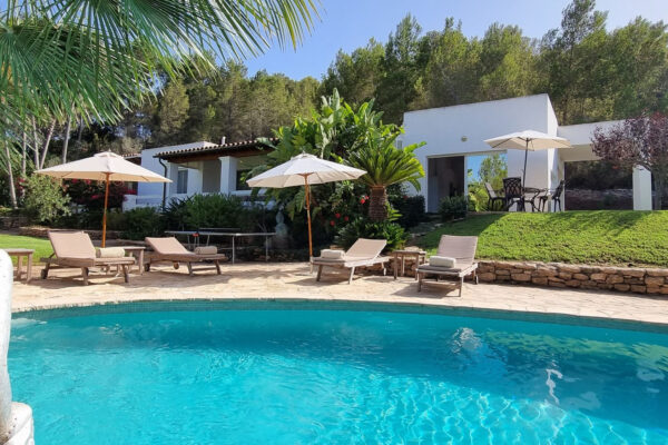 Elégante villa de plain-pied avec annexe pour les invités