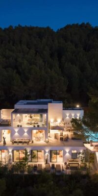 Luxe villa met zeezicht in San Agustín, Ibiza