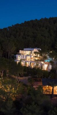 Luxe villa met zeezicht in San Agustín, Ibiza