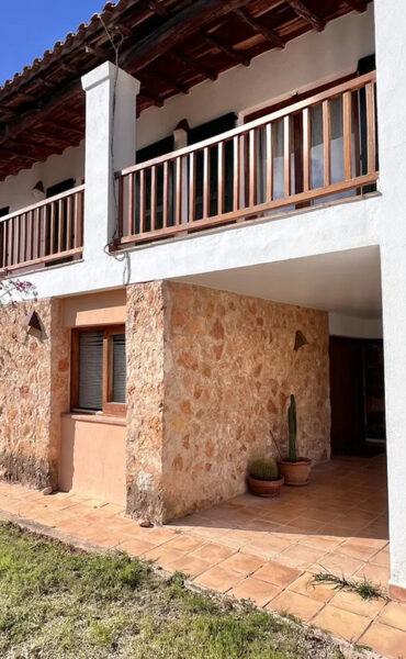 Tranquil Ibicencan-Style Finca with Nice Views