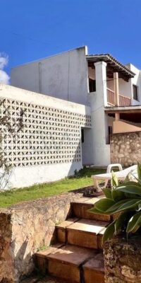Tranquilla finca in stile ibizenco con vista spettacolare