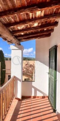 Tranquilla finca in stile ibizenco con vista spettacolare