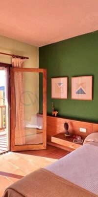 Tranquilla finca in stile ibizenco con vista spettacolare