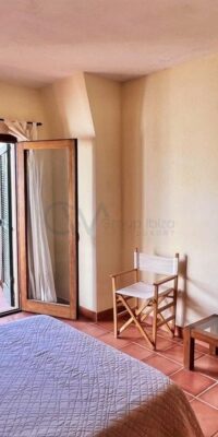 Tranquilla finca in stile ibizenco con vista spettacolare