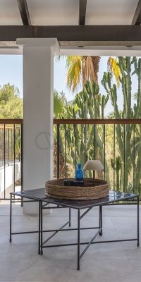 Villa méditerranéenne avec piscine à débordement à Can Furnet