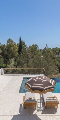 Villa méditerranéenne avec piscine à débordement à Can Furnet
