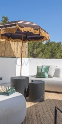 Villa méditerranéenne avec piscine à débordement à Can Furnet