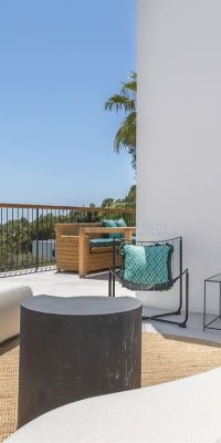 Villa méditerranéenne avec piscine à débordement à Can Furnet