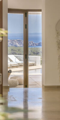 Luxury 5-Bedroom Villa with Sea Views and touristic license in Vista Alegre