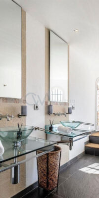 Villa de lujo magníficamente renovada con vistas panorámicas en Can Furnet