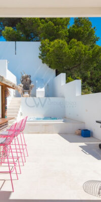 Maison de ville à Cala Carbo avec piscine à débordement et vue sur Es Vedrà