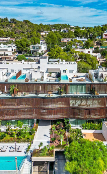 Modern gelijkvloers appartement met tuin in Talamanca