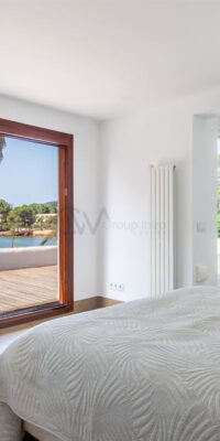 Seafront Villa in Santa Eulalia del Río with Direct Beach Access