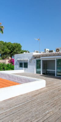 Seafront Villa in Santa Eulalia del Río with Direct Beach Access