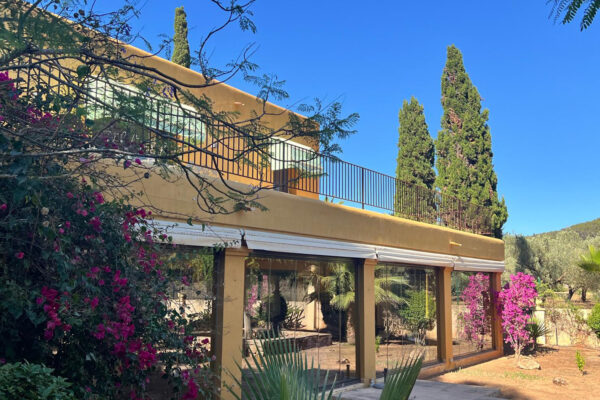 Tranquil Villa Surrounded by Nature Near Santa Gertrudis