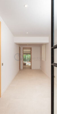 Modern villa with infinity pool in exclusive Roca Llisa Modern villa with infinity pool in exclusive Roca Llisa