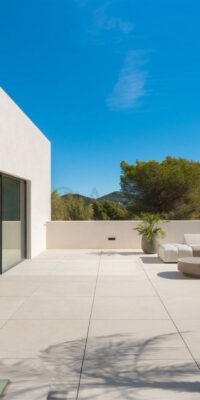 Modern villa with infinity pool in exclusive Roca Llisa Modern villa with infinity pool in exclusive Roca Llisa