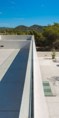 Modern villa with infinity pool in exclusive Roca Llisa Modern villa with infinity pool in exclusive Roca Llisa