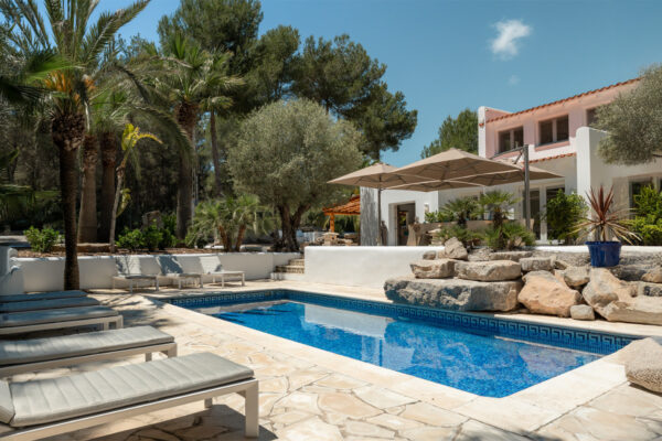 Elegant Villa between Cala Jondal and Porroig