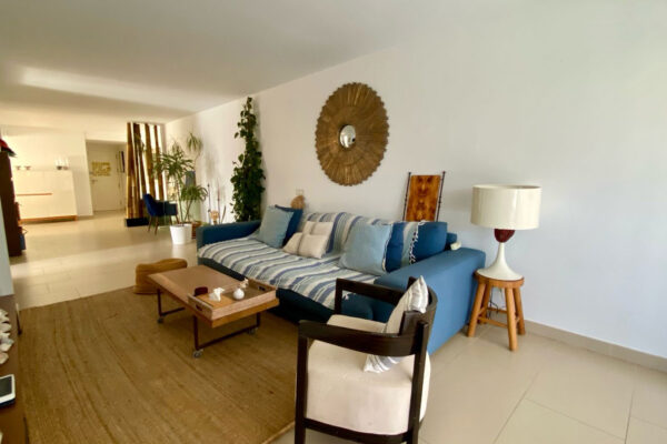 Ground floor apartment with private garden oasis in Illa Plana
