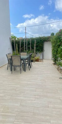 Ground floor apartment with private garden oasis in Illa Plana