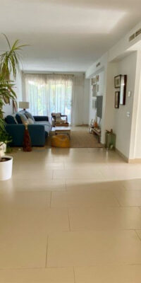 Ground floor apartment with private garden oasis in Illa Plana