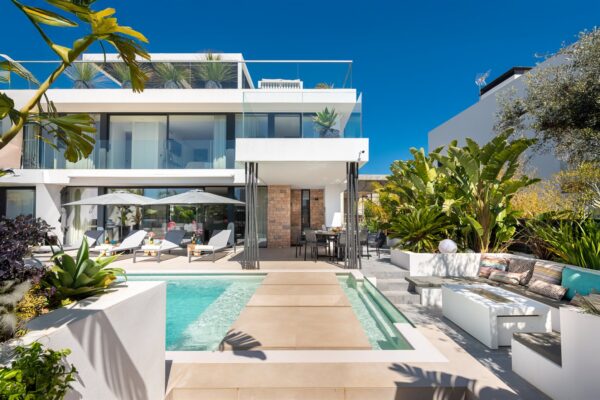Villa de lujo en venta en Ses Torres con gimnasio y club